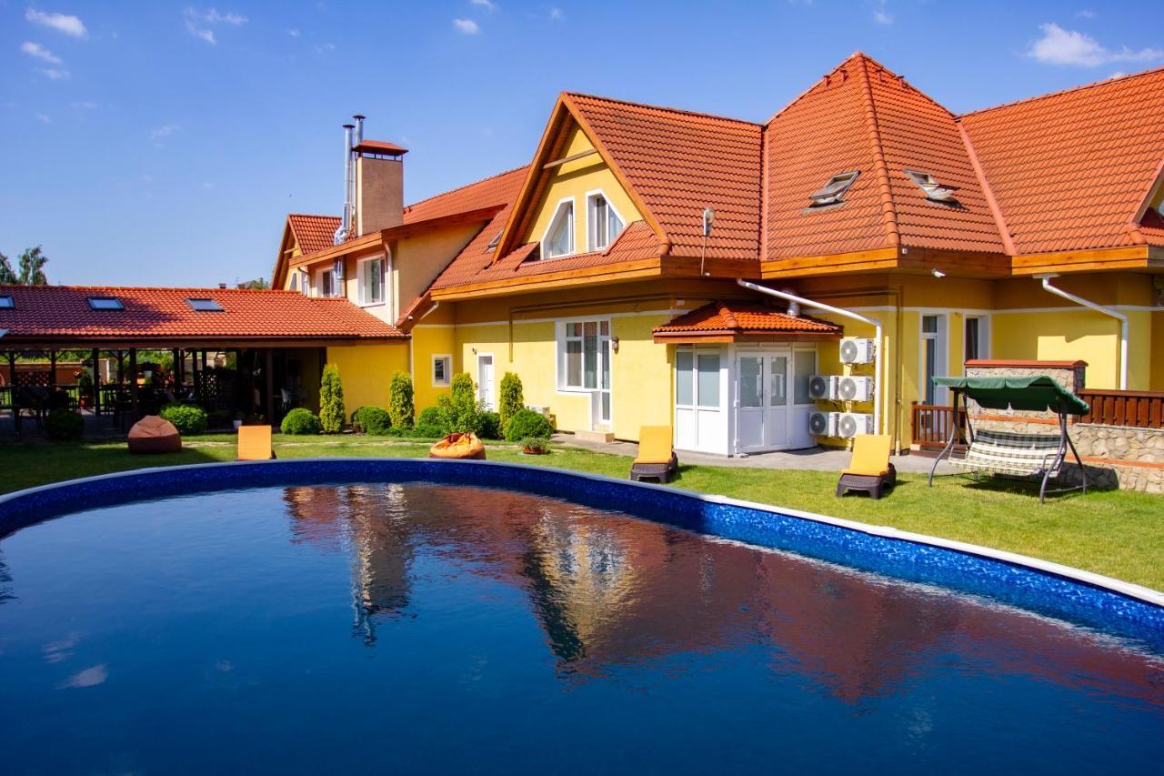 Kiev 365 Park Hotel Sofiivska Borshchahivka المظهر الخارجي الصورة