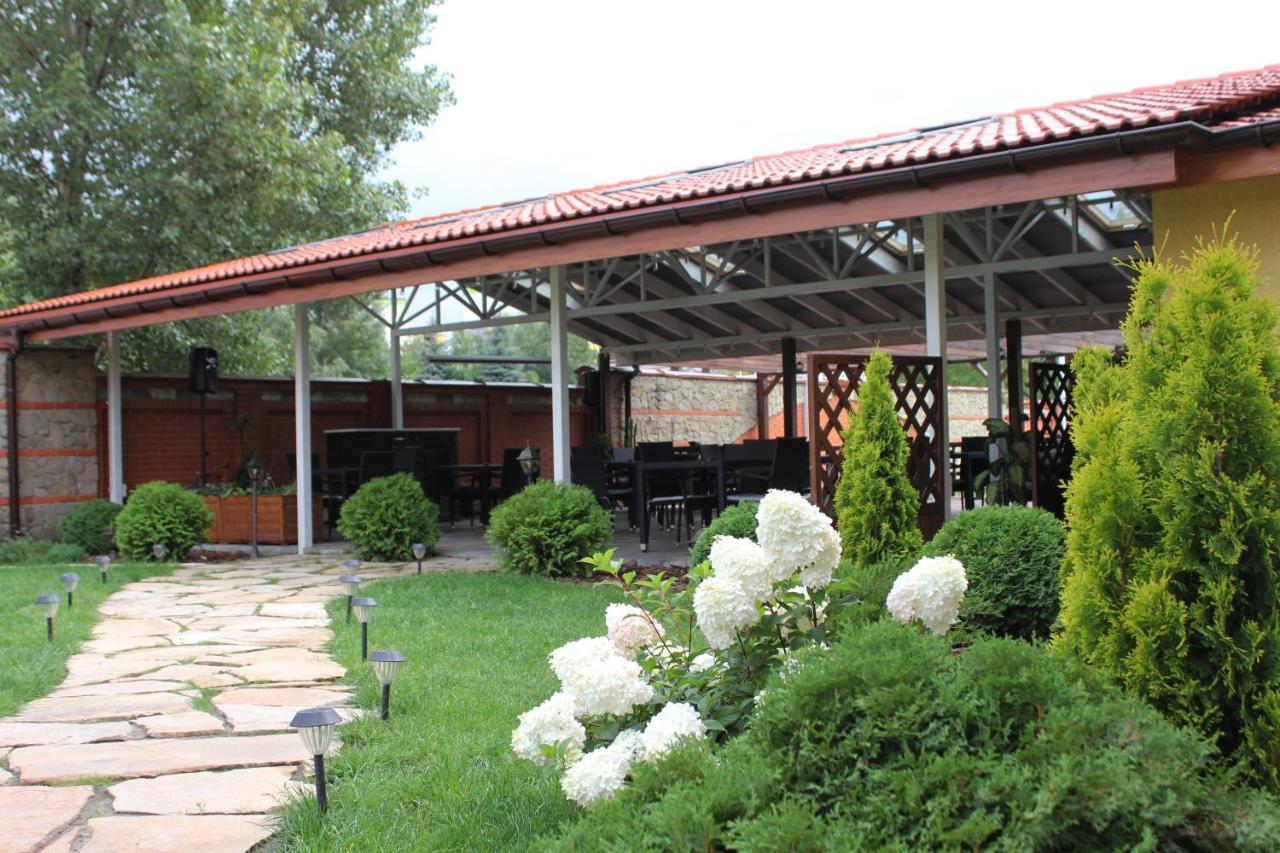 Kiev 365 Park Hotel Sofiivska Borshchahivka المظهر الخارجي الصورة